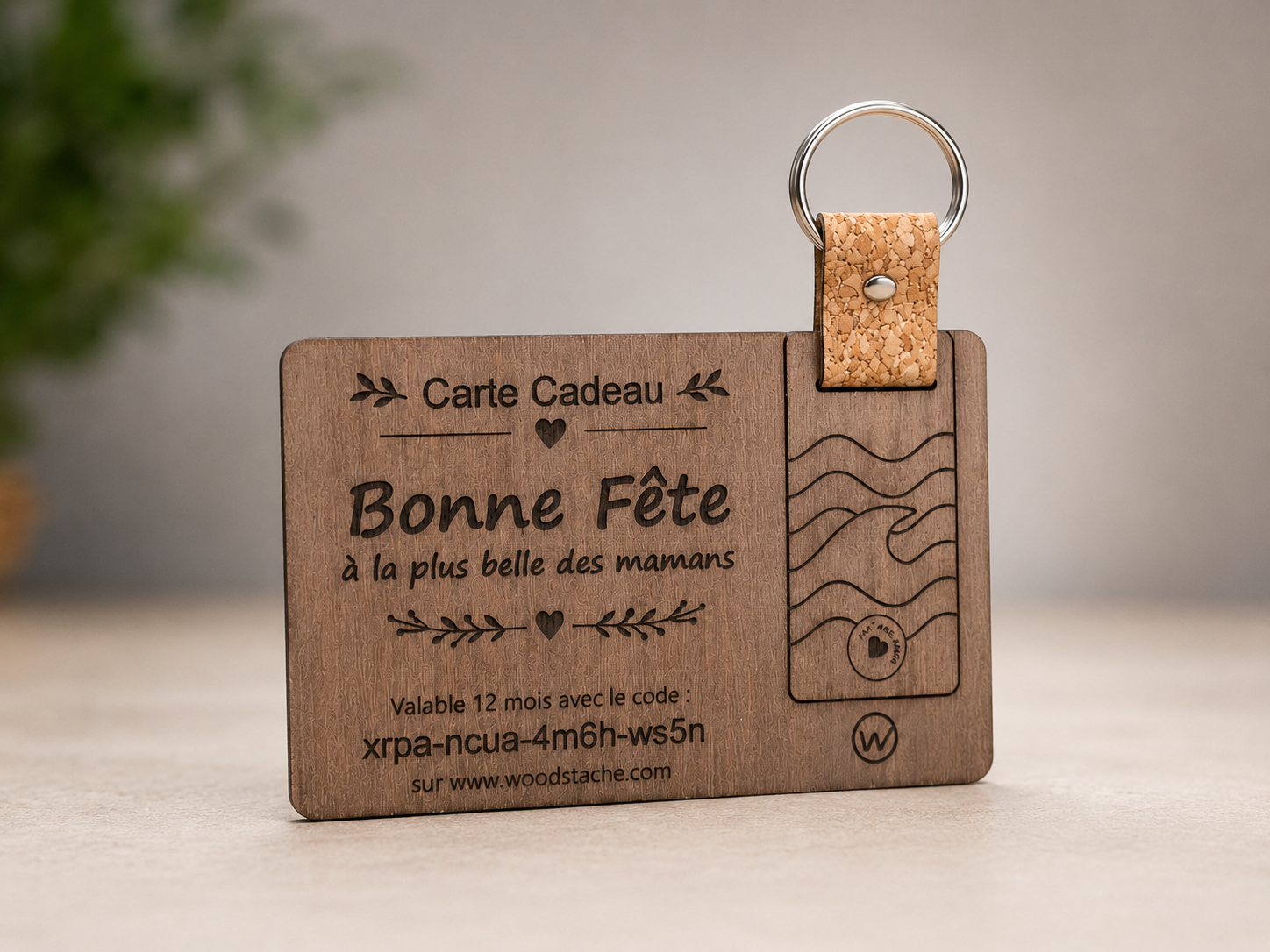 Carte Cadeau Bois Noyer Édition Fête des Mères - Gravure Laser & Porte-Clé Liège Made in France