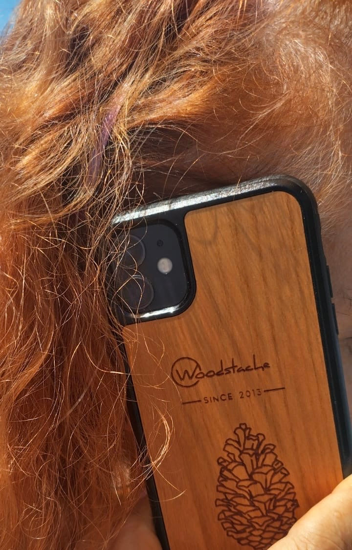 Coque iPhone en bois L'Essence du pin