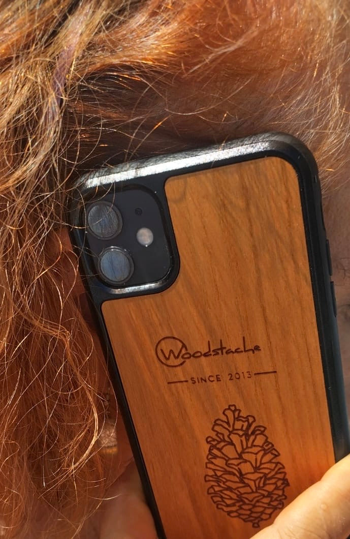 Coque iPhone en bois L'Essence du pin