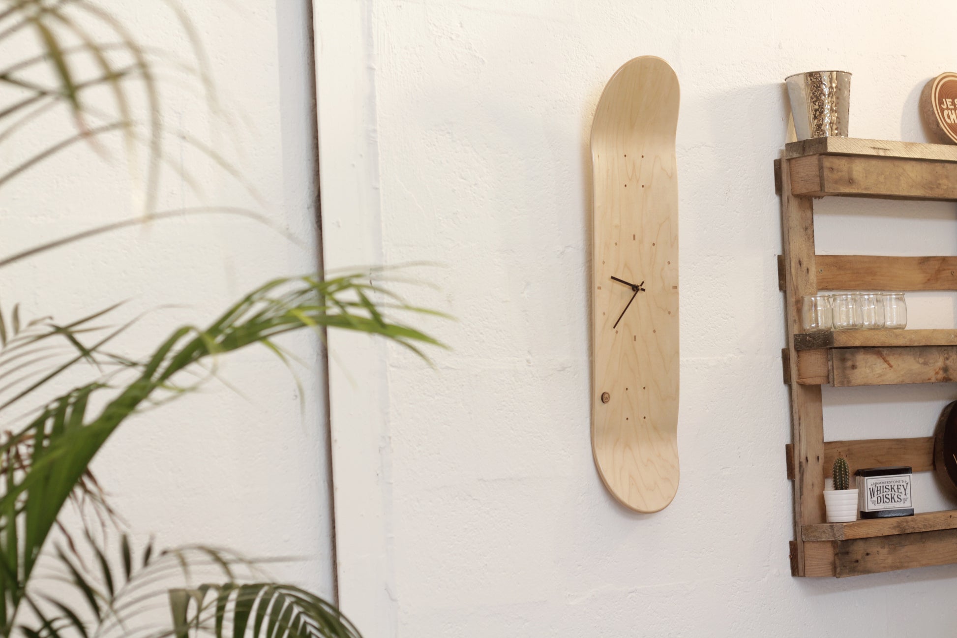 Horloge Skate VARIAL Bois Recyclé - Décoration Murale Urbaine Made in France