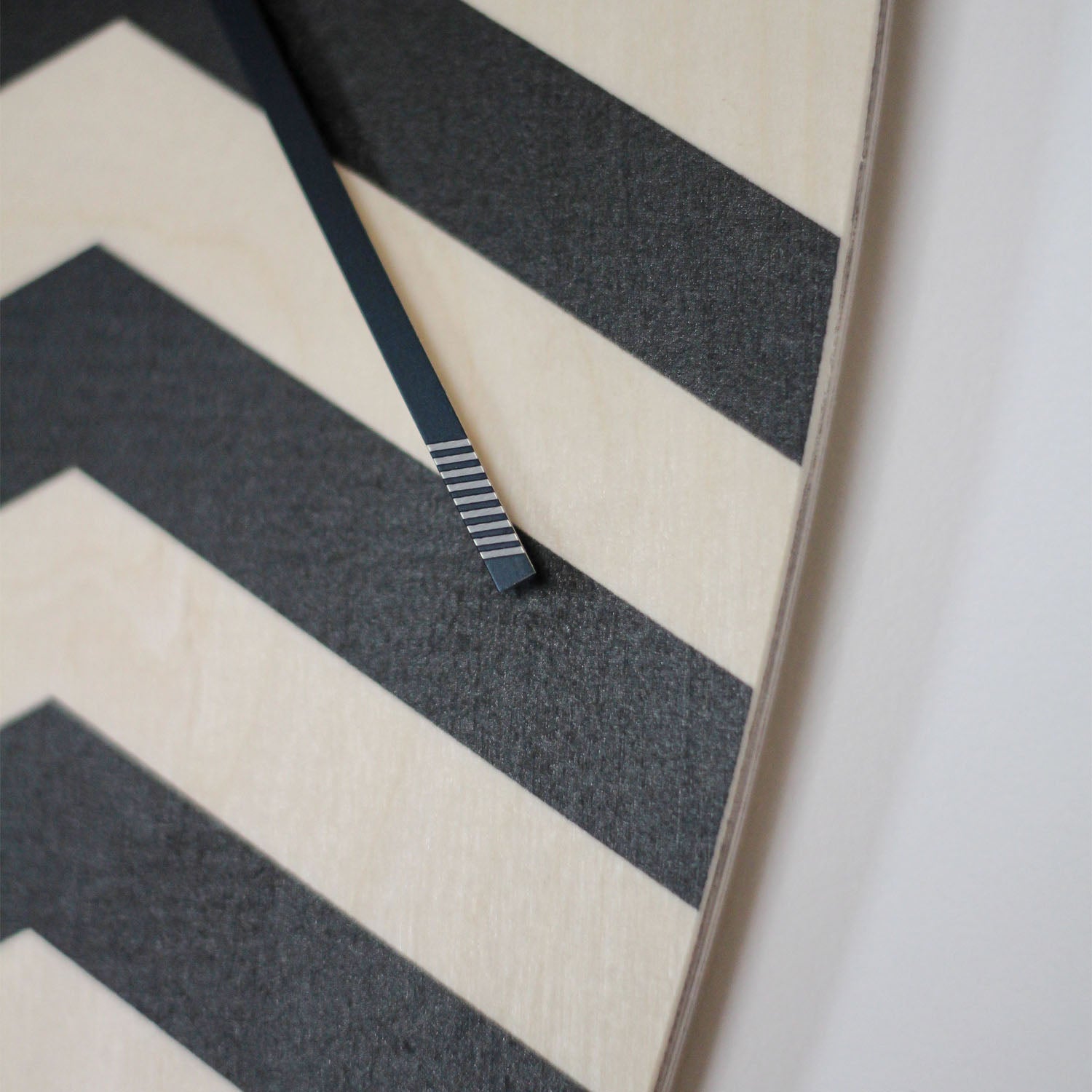 Horloge surf en bois reef Black