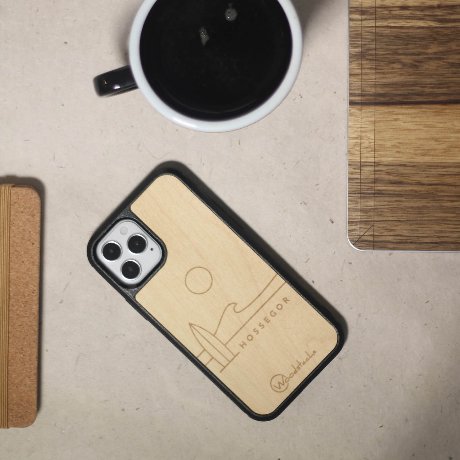 Coque iPhone en bois Hossegor sycomore