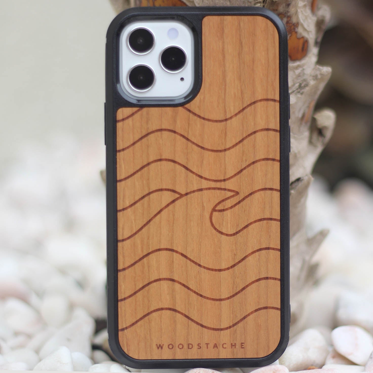 coque en bois de merisier vague