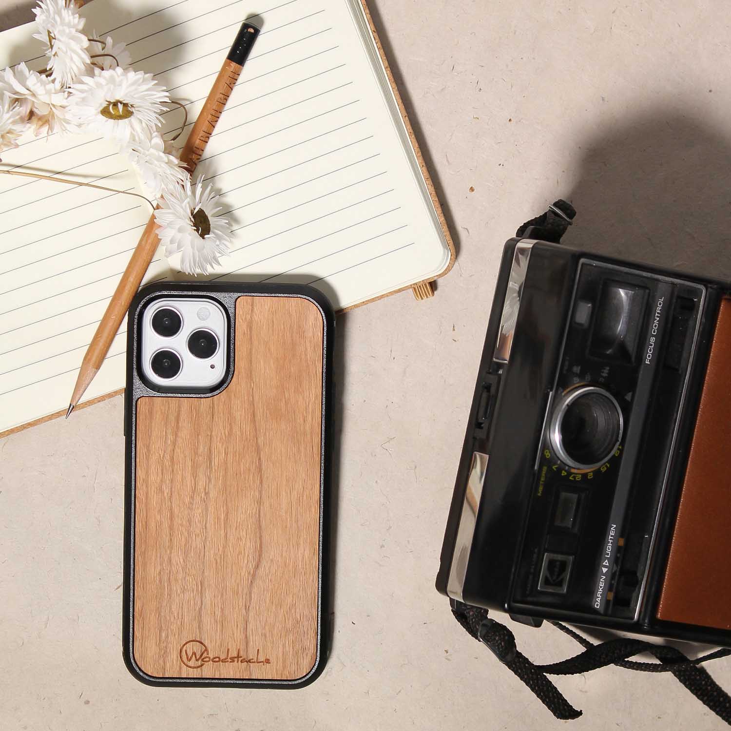 coque en bois de merisier wood
