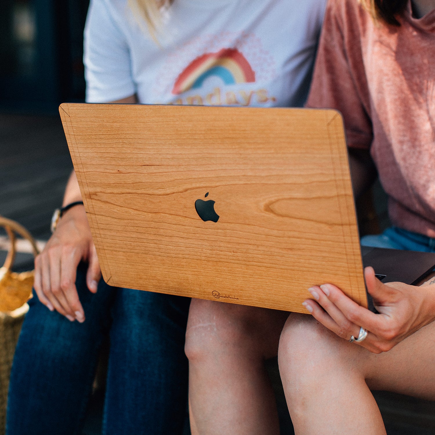 Cover en bois MacBook MERISIER
