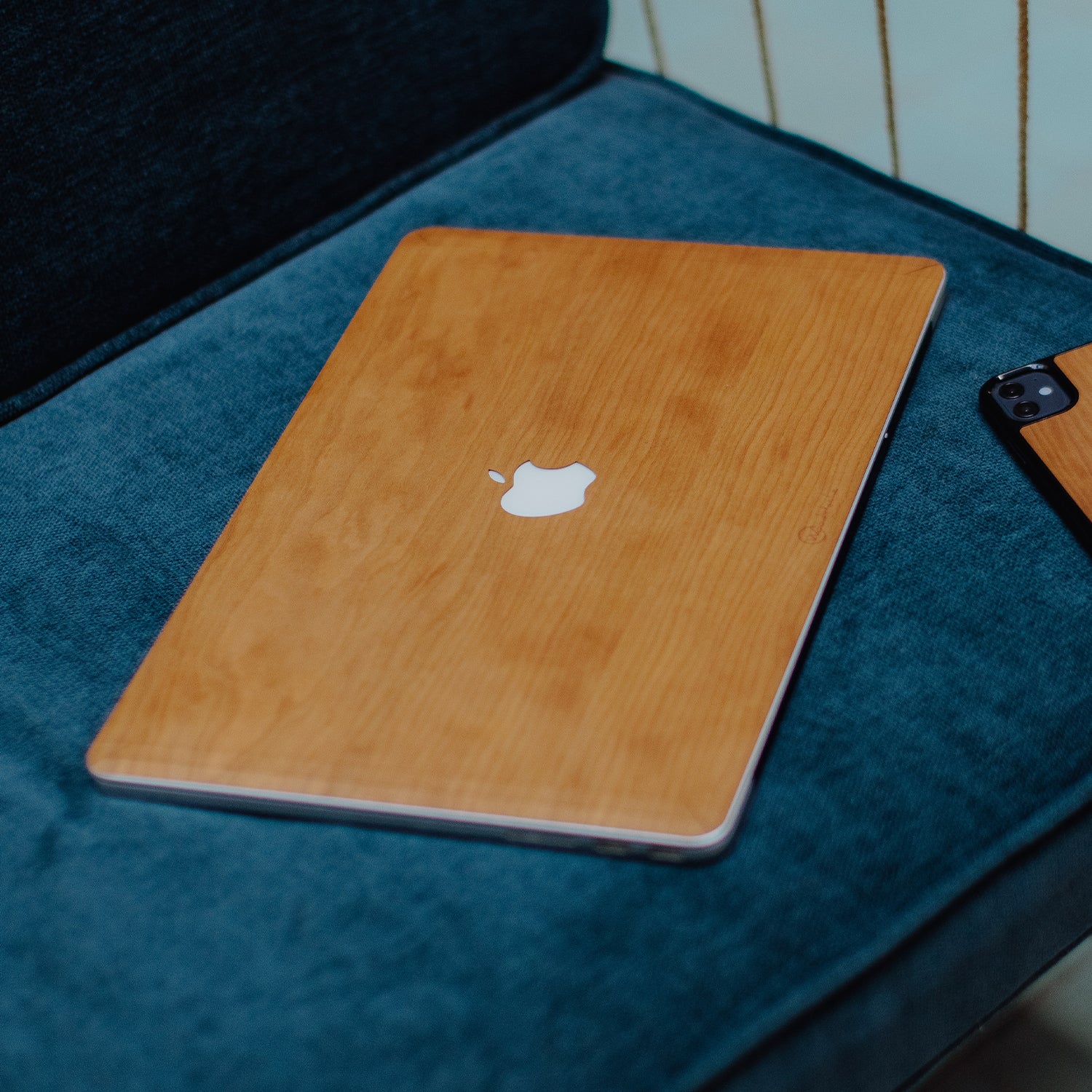 Cover en bois MacBook MERISIER