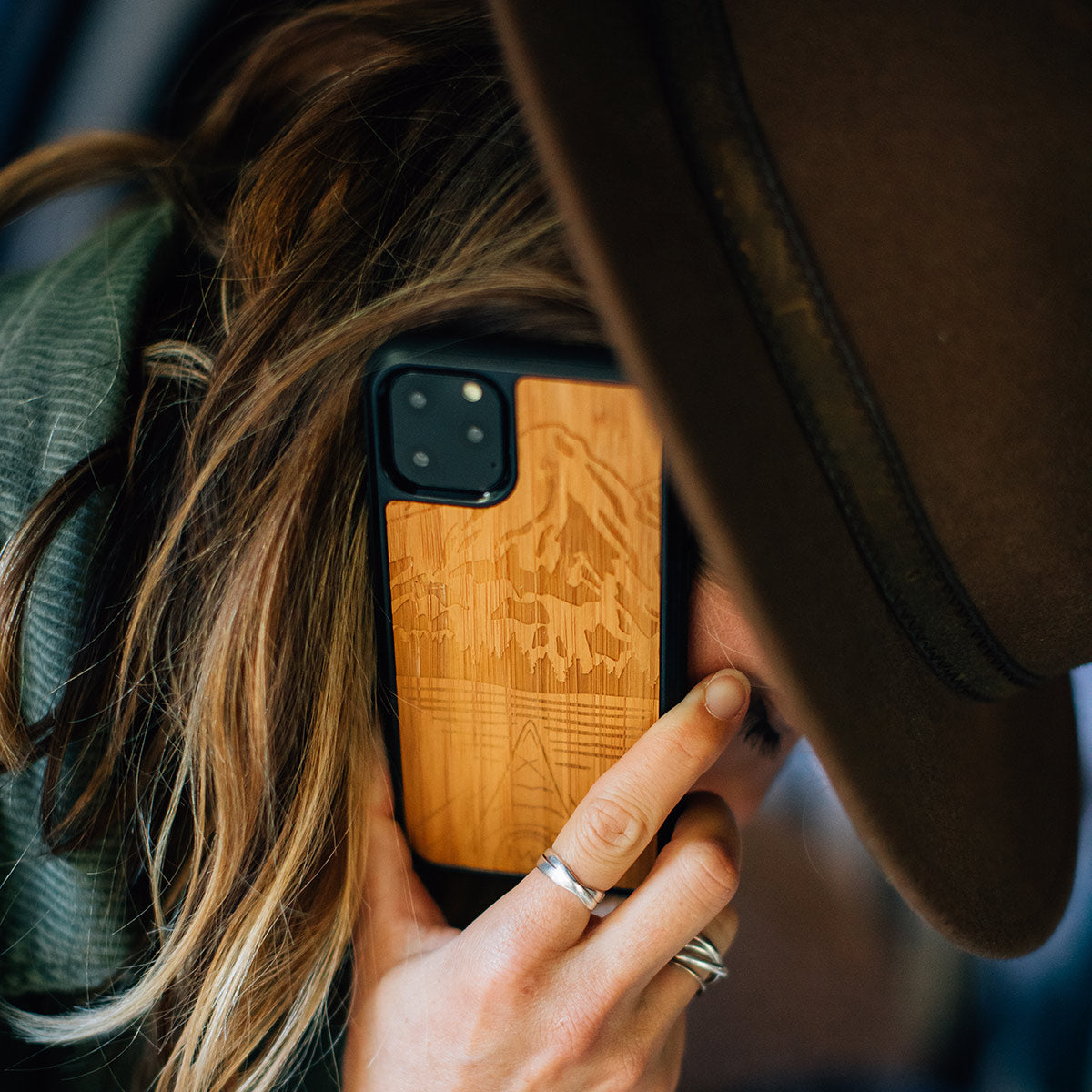 coque iPhone en bois