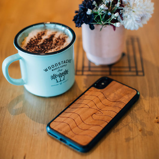 Coque en bois iPhone Woodstache