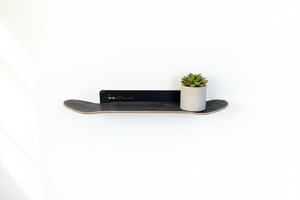 Étagère skate black - pot design